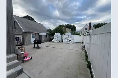 137-07 169, Jamaica, NY 11434 - Photo 7