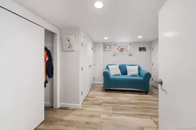 15 Sumner Avenue, Yonkers, NY 10704 - Photo 17