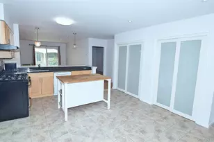 12-36 Estates Ln, Bayside, NY 11360 - Photo 7