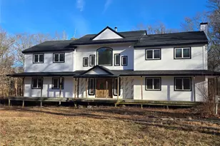 85 Smith Rd, Ridge, NY 11961 - Photo 3