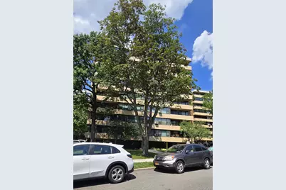 10-24 166th St #5D, Whitestone, NY 11357 - Photo 3