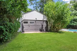 56 W Donellan Rd, Hampton Bays, NY 11946 - Photo 23