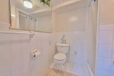 225-15 147 Avenue, Rosedale, NY 11413 - Photo 19