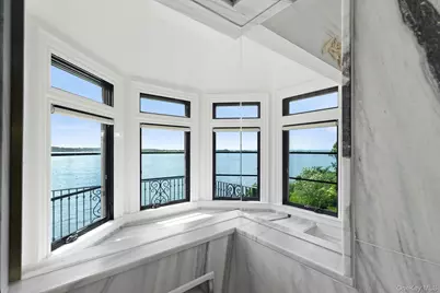 353 Centre Island Road, Oyster Bay, NY 11771 - Photo 17