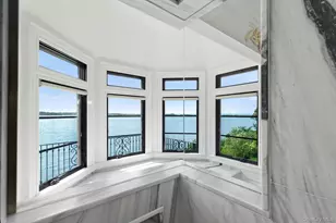 353 Centre Island Rd, Oyster Bay, NY 11771 - Photo 17