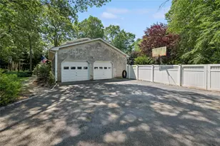 21 Windwood Ct, Westhampton, NY 11977 - Photo 3