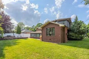 31 Morris Dr, Syosset, NY 11791 - Photo 5