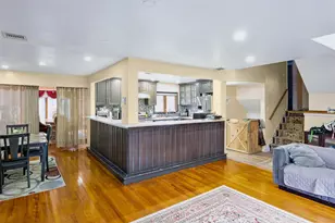 31 Morris Dr, Syosset, NY 11791 - Photo 13