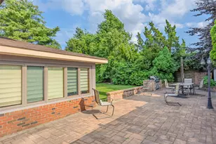 31 Morris Dr, Syosset, NY 11791 - Photo 9