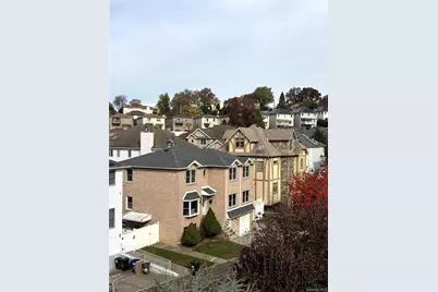 26 Fairway Lane, New York, NY 10301 - Photo 3