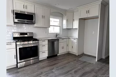 26 Fairway Lane, New York, NY 10301 - Photo 9