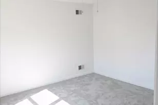 26 Fairway Ln, New York, NY 10301 - Photo 17