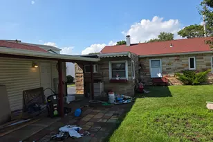 8 Reading Ln, Bethpage, NY 11714 - Photo 9