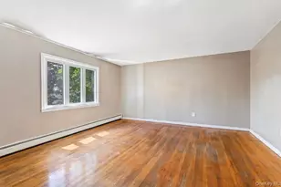 279 Mary Lou Ave, Yonkers, NY 10703 - Photo 3