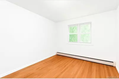 279 Mary Lou Avenue, Yonkers, NY 10703 - Photo 11