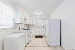 279 Mary Lou Ave, Yonkers, NY 10703 - Photo 19