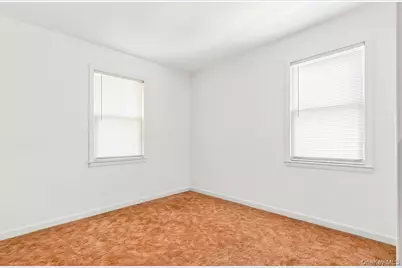 279 Mary Lou Avenue, Yonkers, NY 10703 - Photo 13