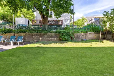 279 Mary Lou Avenue, Yonkers, NY 10703 - Photo 37