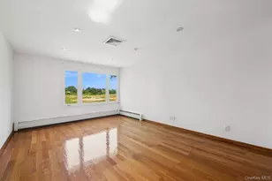 1016 Channel Dr, Hewlett, NY 11557 - Photo 15