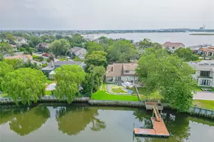 1016 Channel Dr, Hewlett, NY 11557 - Photo 37