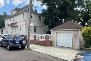 87-52 143rd St, Briarwood, NY 11435 - Photo 3