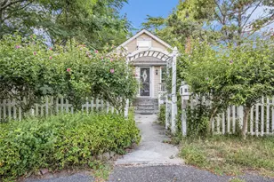 85 Robert St, Patchogue, NY 11772 - Photo 3