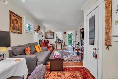 85 Robert Street, Patchogue, NY 11772 - Photo 5