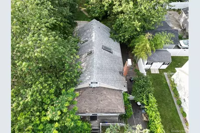 85 Robert Street, Patchogue, NY 11772 - Photo 37