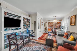 85 Robert St, Patchogue, NY 11772 - Photo 9