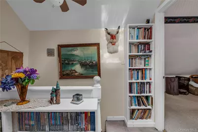 85 Robert Street, Patchogue, NY 11772 - Photo 7