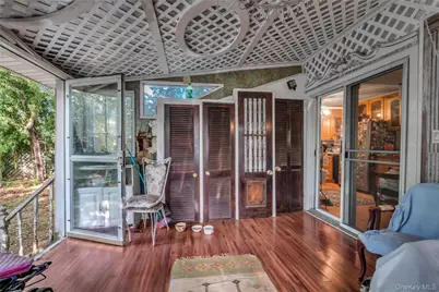 85 Robert Street, Patchogue, NY 11772 - Photo 25