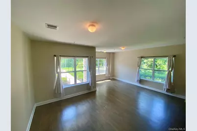 92 Millie Court, Patchogue, NY 11772 - Photo 7