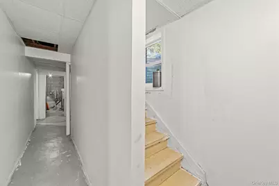 21 Pershing Avenue, Yonkers, NY 10705 - Photo 27