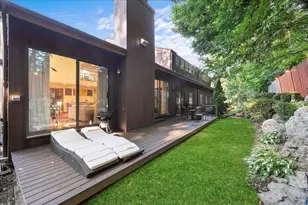 10 Morley Ct, Albertson, NY 11507 - Photo 49