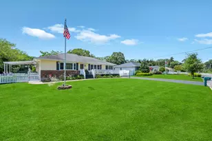 64 Rockaway St, Islip Terrace, NY 11752 - Photo 3