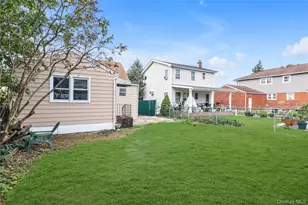 191 Litchfield Ave, Elmont, NY 11003 - Photo 25