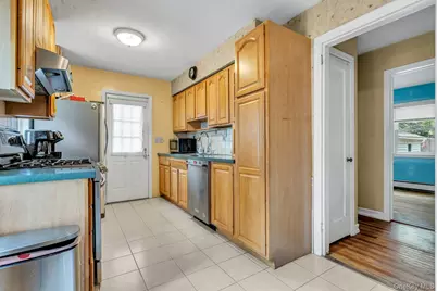 35 Willits Road, Glen Cove, NY 11542 - Photo 13