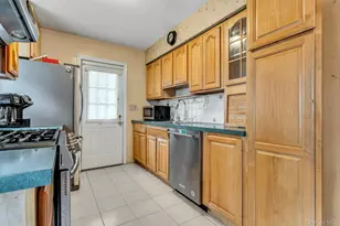 35 Willits Rd, Glen Cove, NY 11542 - Photo 15