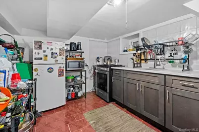 452 Howe Ave, Bronx, NY 10473 - Photo 27