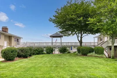 61 W Tiana Road #6, Hampton Bays, NY 11946 - Photo 3