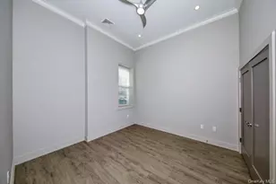 75 Circle Dr, Central Islip, NY 11722 - Photo 7