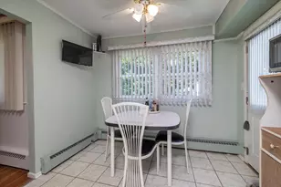 689 Allwyn St, Baldwin, NY 11510 - Photo 15