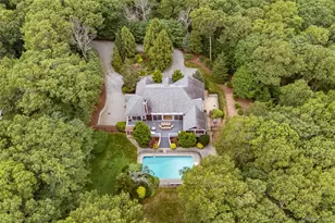 48 Douglas Ct, Hampton Bays, NY 11946 - Photo 5