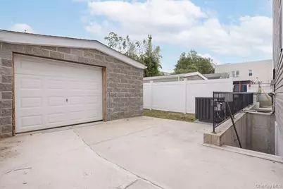 416 Revere Avenue, Bronx, NY 10465 - Photo 5