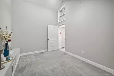 2202 Townhome Way, Huntington Station, NY 11746 - Photo 33