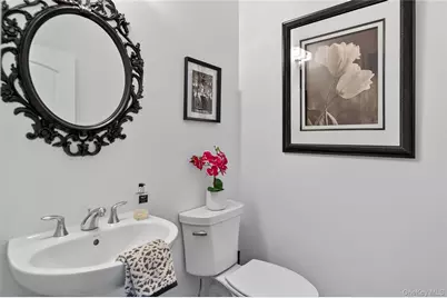 2202 Townhome Way, Huntington Station, NY 11746 - Photo 21