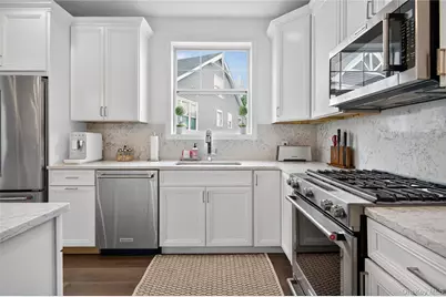 2202 Townhome Way, Huntington Station, NY 11746 - Photo 19