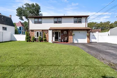 245 Lido Parkway, Lindenhurst, NY 11757 - Photo 1