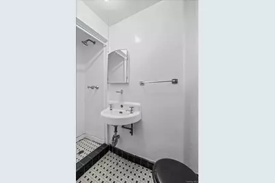 140 Van Cortlandt Park South, Bronx, NY 10463 - Photo 17