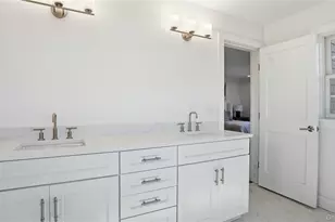 100 Rogers Ave, Westhampton Beach, NY 11978 - Photo 15